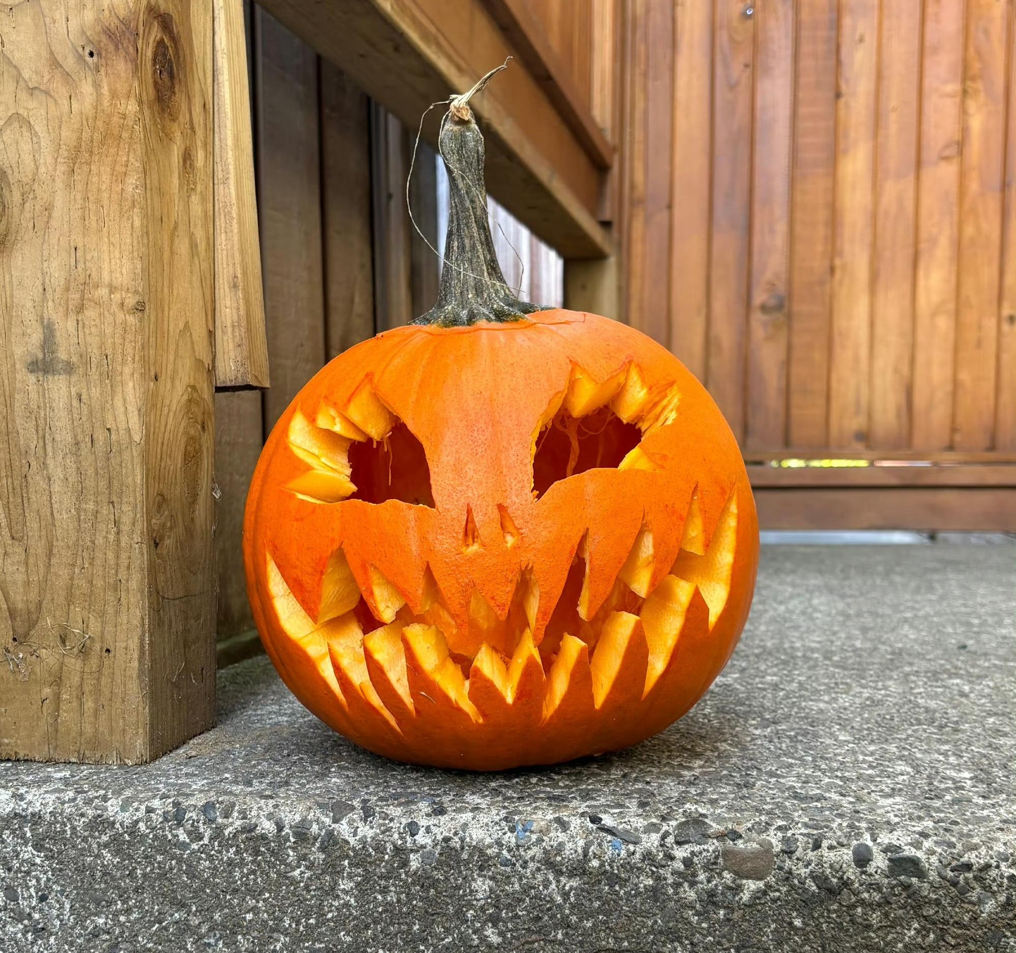 Souhaits chaleureux sur Halloween aux partenaires commerciaux