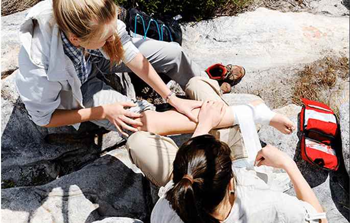 Pourquoi suivre un cours de premiers secours ? Économisez du temps et de l'argent. Apprentissage personnalisé et flexible.